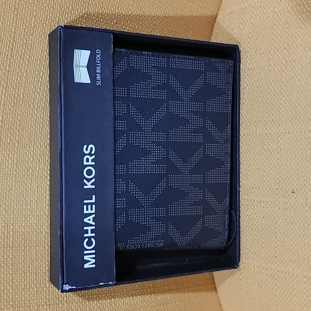 Michael Kors wallet